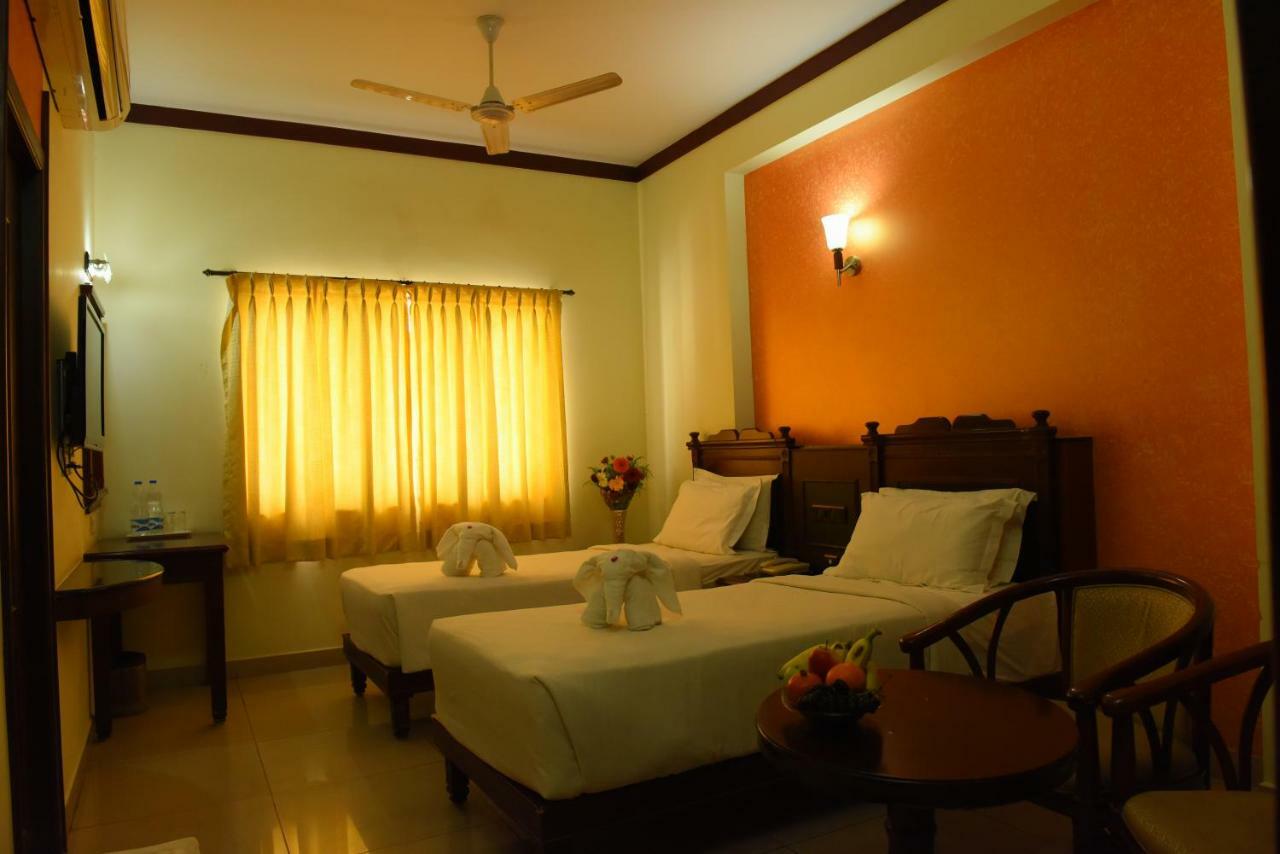 Chendhoor Residency Hotel Tiruchirappalli Esterno foto