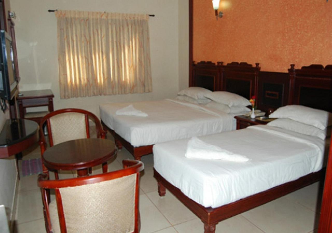 Chendhoor Residency Hotel Tiruchirappalli Esterno foto