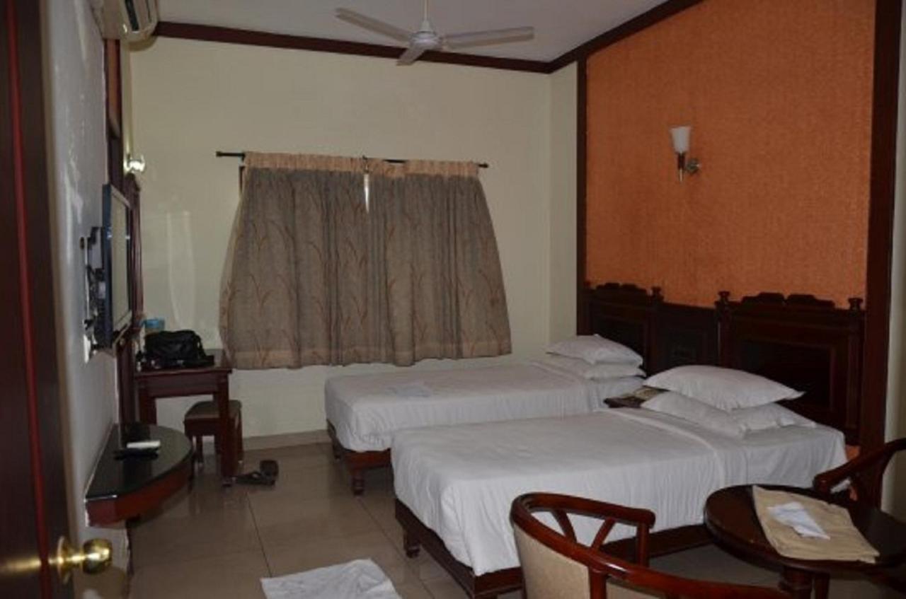 Chendhoor Residency Hotel Tiruchirappalli Esterno foto
