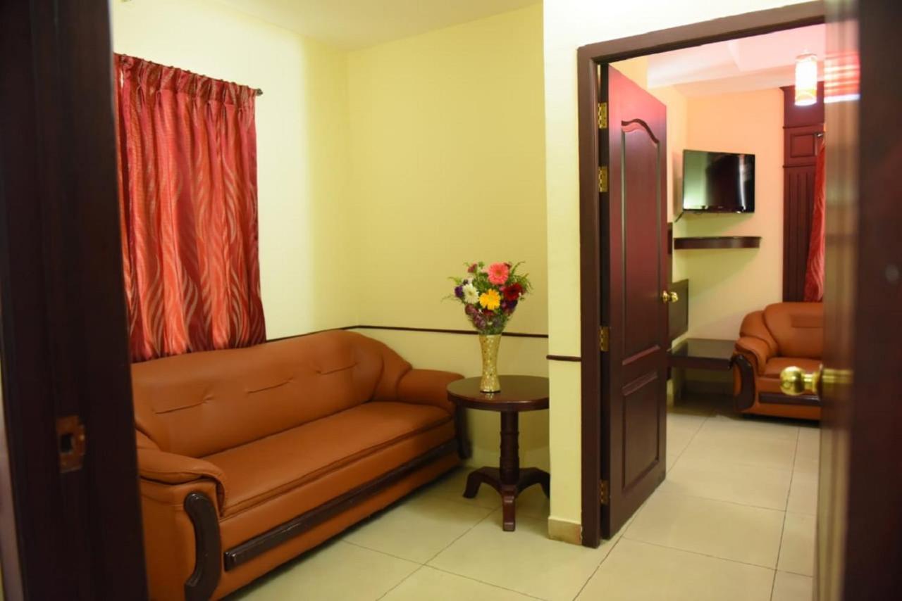 Chendhoor Residency Hotel Tiruchirappalli Esterno foto